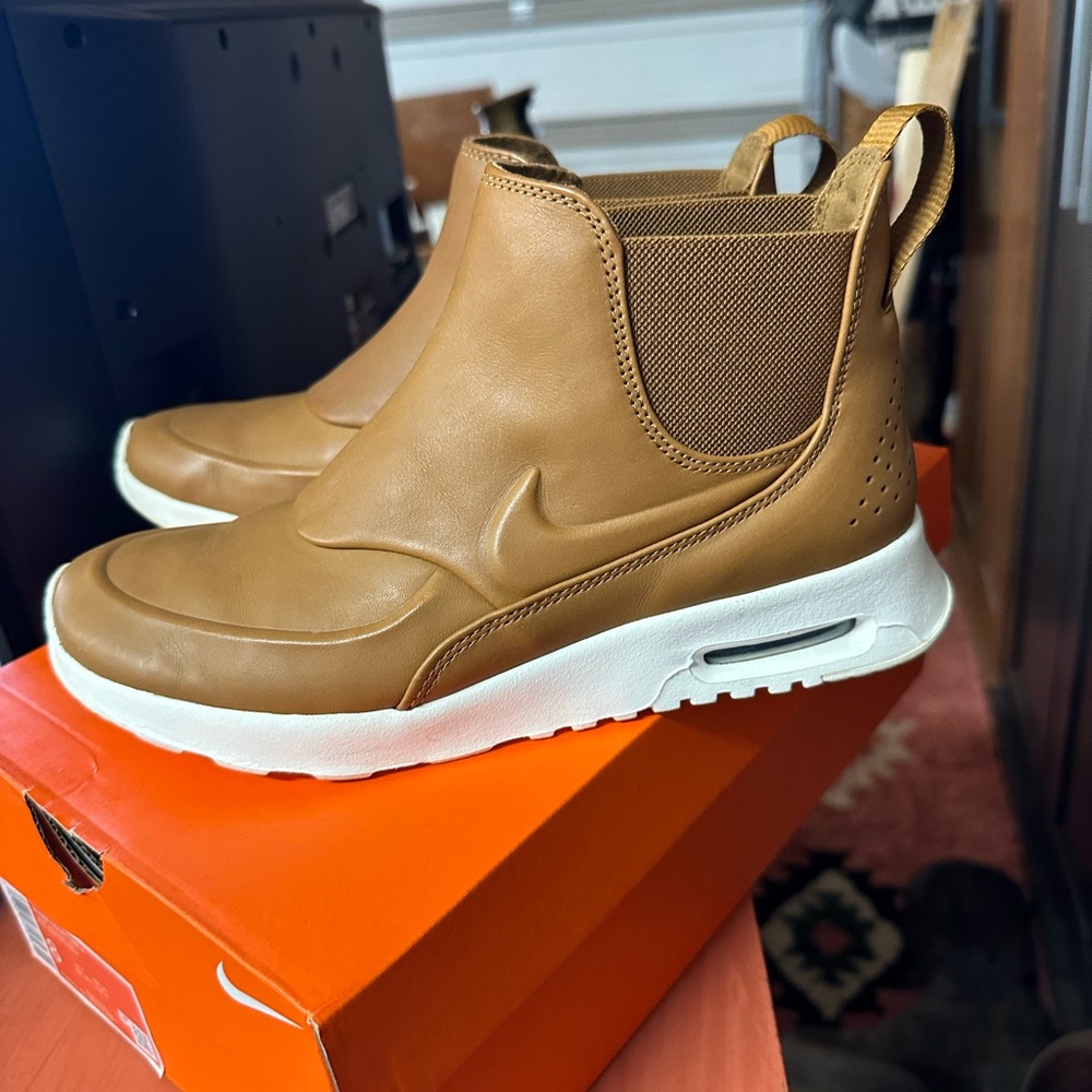 Nike Air Max Thea Slip-On Sneaker/Boots
